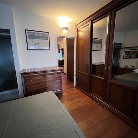 Attico Sul Di Lecco, A Due Passi Dal Centro Con Posto Auto Lejlighed Lecco